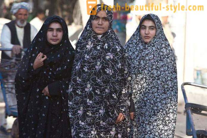 Care este vălul? îmbrăcăminte exterioară pentru femei în țările musulmane