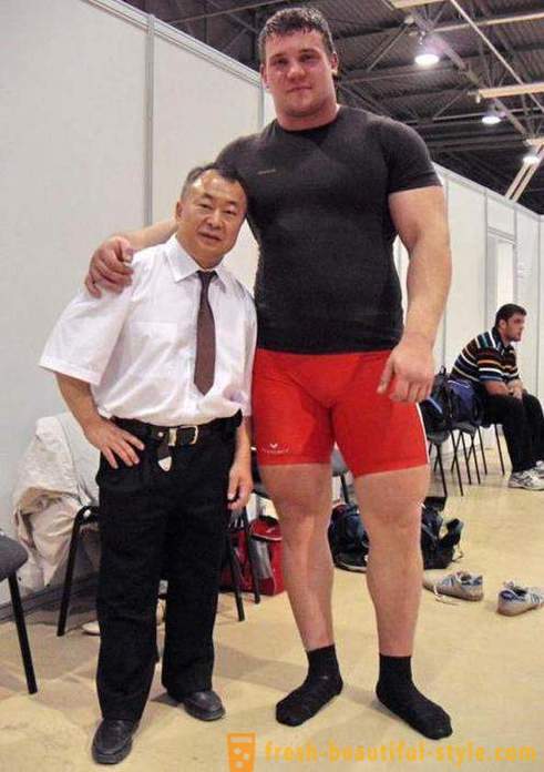 Kirill Sarychev: înălțime, greutate, fotografii