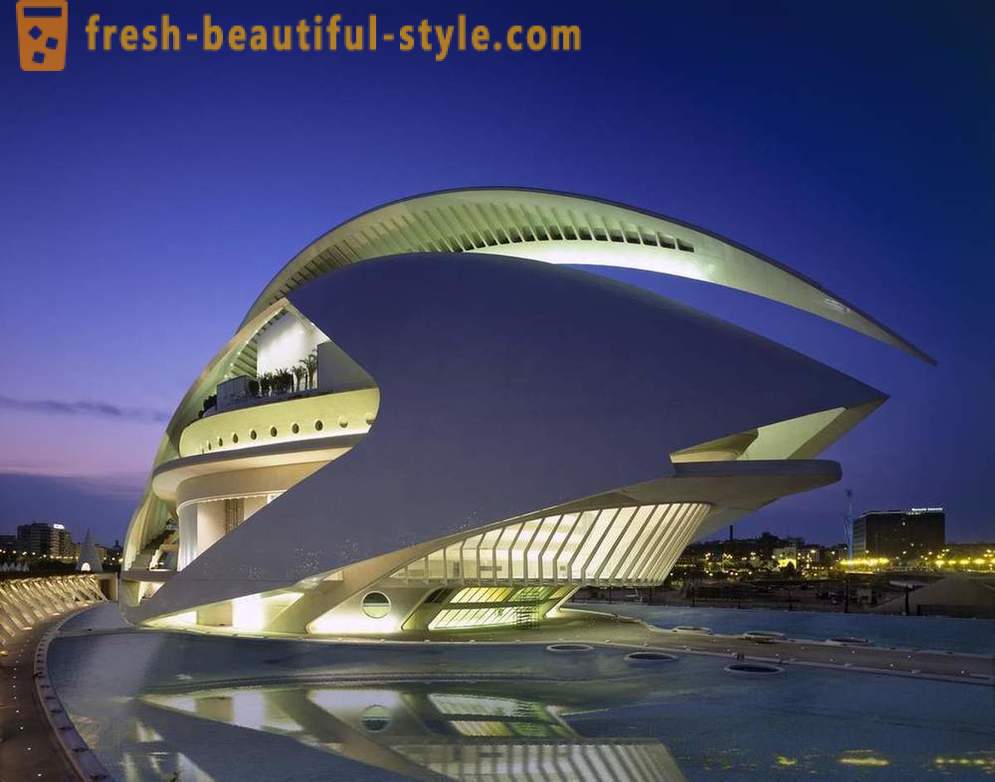 Arhitectura extraordinară a Operei din Valencia