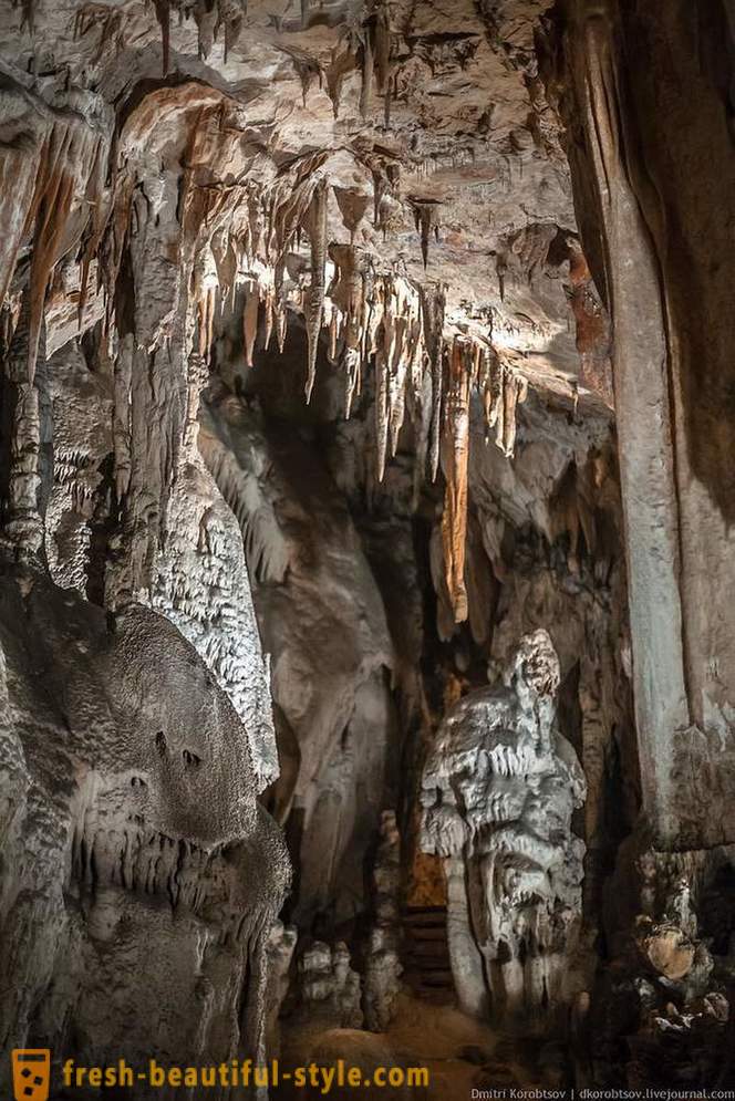 O excursie la cel mai mare complex peșteră din Croația