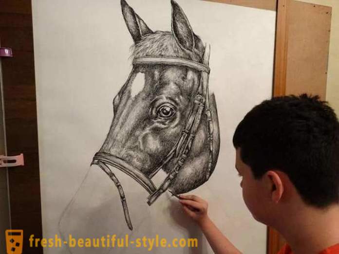 Adolescent sârb atrage portrete uimitoare de animale cu ajutorul unui creion sau pix