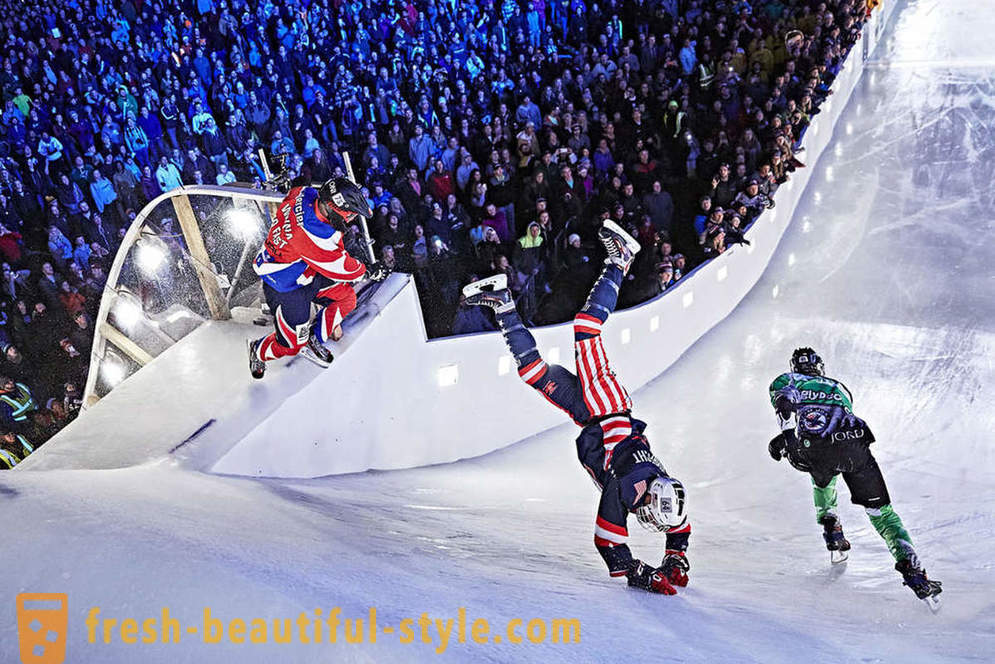 Pe măsură ce concurența a avut loc pe gheață Cross Downhill