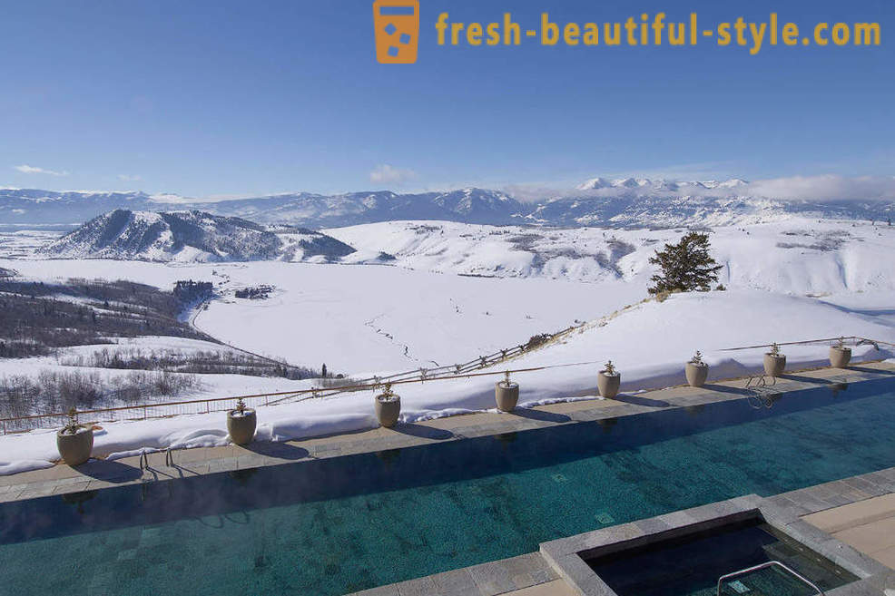 Relaxare completă: piscine termale și băi din lume