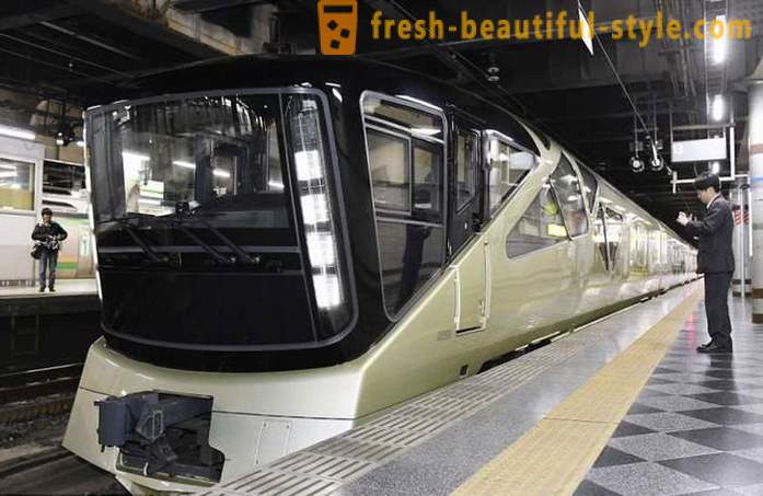 Shiki-Shima - unic tren de lux japonez