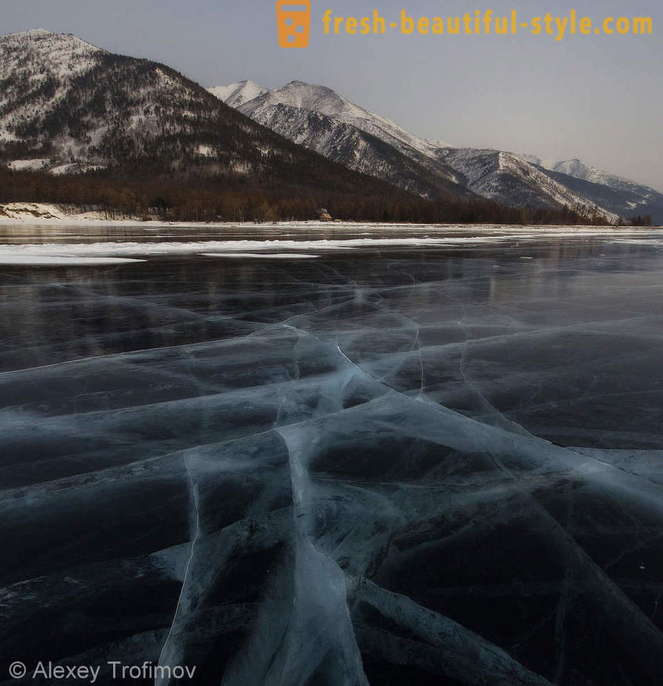 Baikal gheață