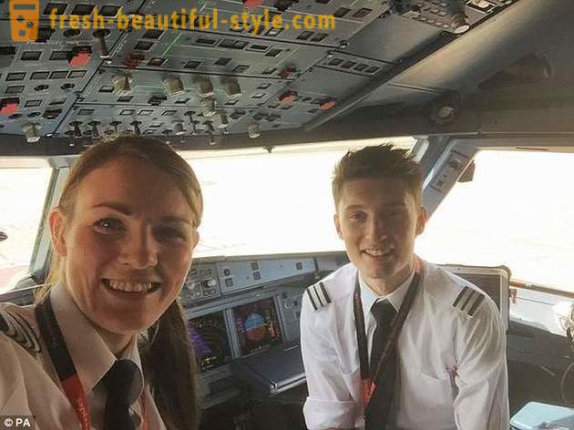 În vârstă de 26 de ani, britanicul - cel mai tânăr căpitan al unui avion de pasageri din lume