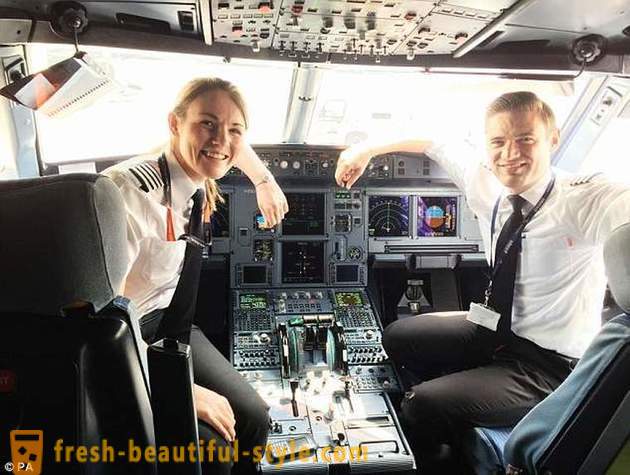 În vârstă de 26 de ani, britanicul - cel mai tânăr căpitan al unui avion de pasageri din lume