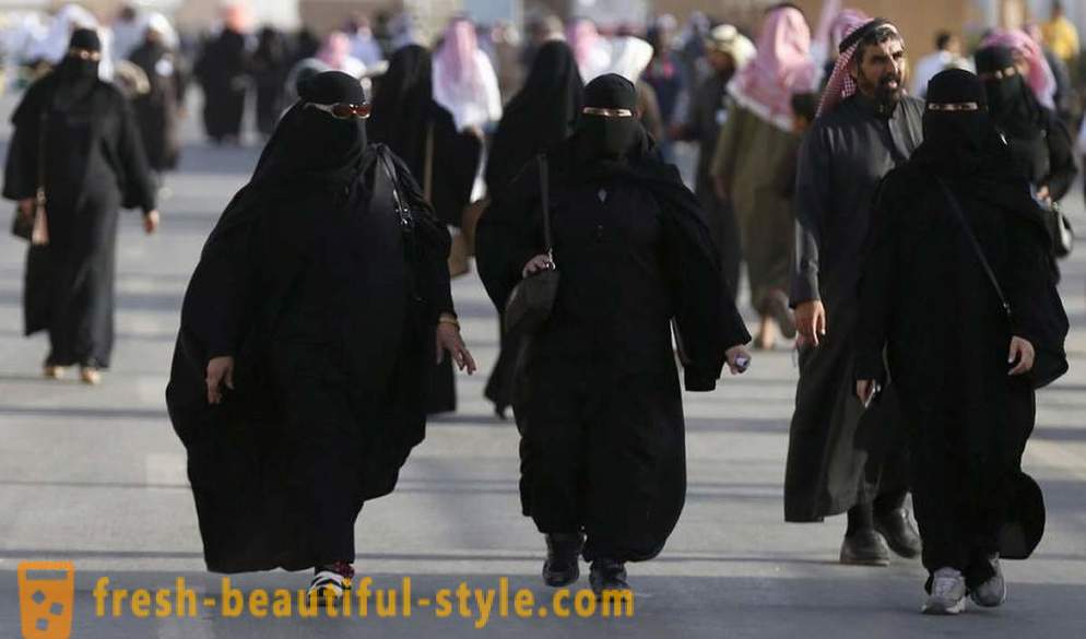 10 lucruri pe care nu se poate face pentru a femeilor în Arabia Saudită