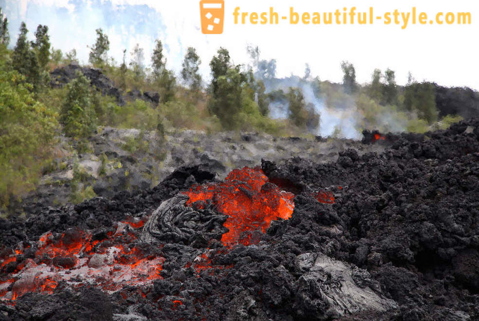Fluxurile de lavă vulcanică din Kilauea Hawaii