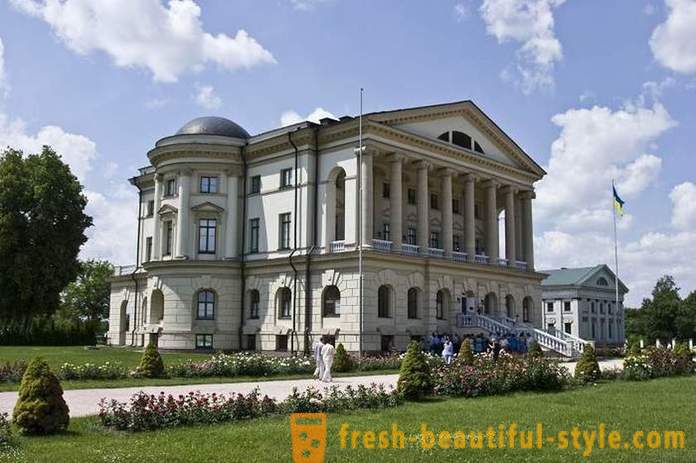 10 cele mai frumoase locuri din Ucraina, care este cu siguranță merită o vizită pentru turiști