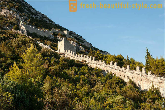 Plimbare pe perete din China Peninsula Croată