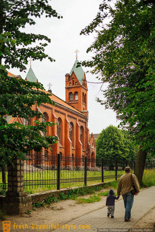 Plimbare prin orașul vechi german al regiunii Kaliningrad