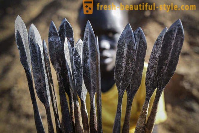 Arcașii trib pokot din Kenia