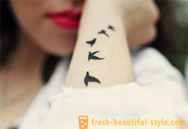 „Rândunica“ tatuaje. Semnificația și simbolismul