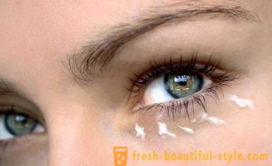 Cum de a elimina ridurile din jurul ochilor? Crema, masca de riduri în jurul ochilor: comentarii