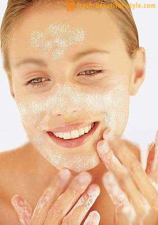 Mijloace eficiente de combatere a acnee crema - „Skinoren“: comentarii